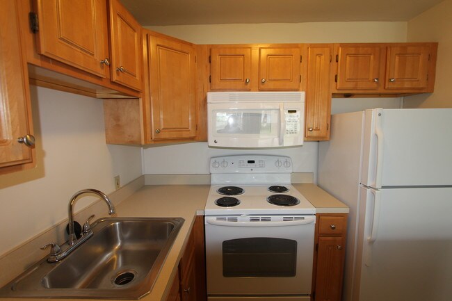 Building Photo - 105 Westgate Dr