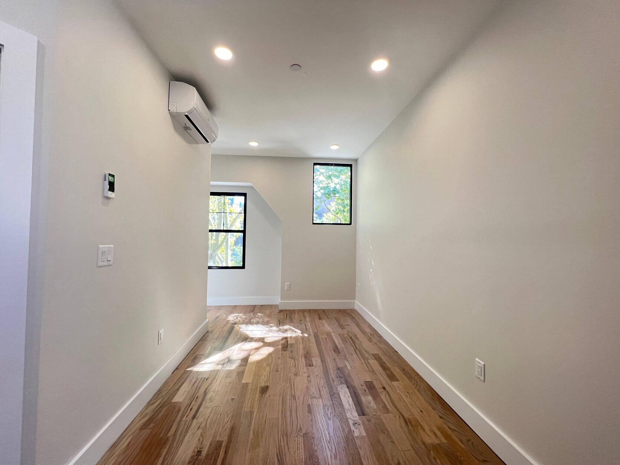 Unit 3F - 46 Van Reipen Ave