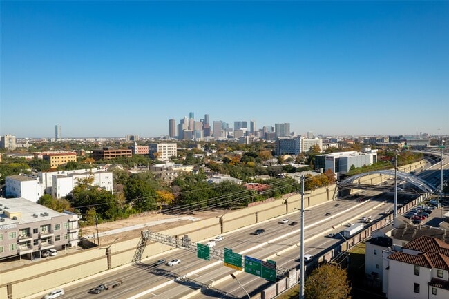 Building Photo - 1201 Autrey St