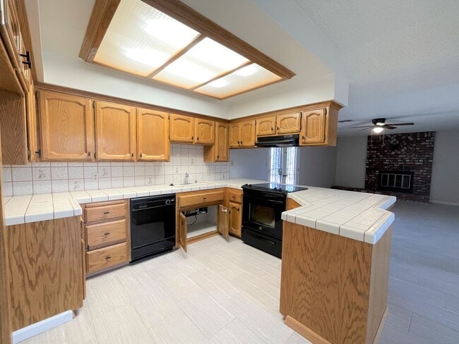 Building Photo - Coming Soon!