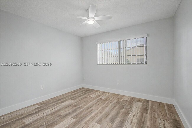 Building Photo - 6206 SW 136th Ct