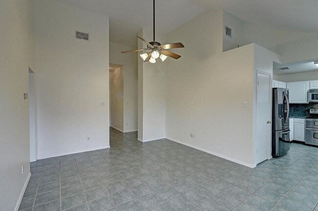 Building Photo - 7933 Elk Dr