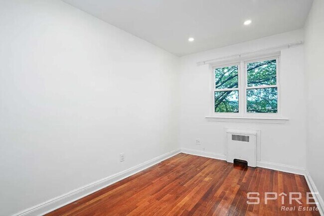 Building Photo - 2 bedroom in Bronx NY 10463
