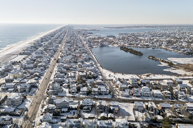 Building Photo - 54 Osborne Ave