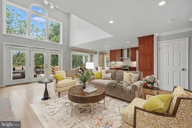 Building Photo - 9913 Rosewood Hill Cir