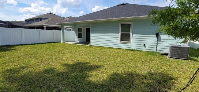 Building Photo - 7747 Sunnydale Ln