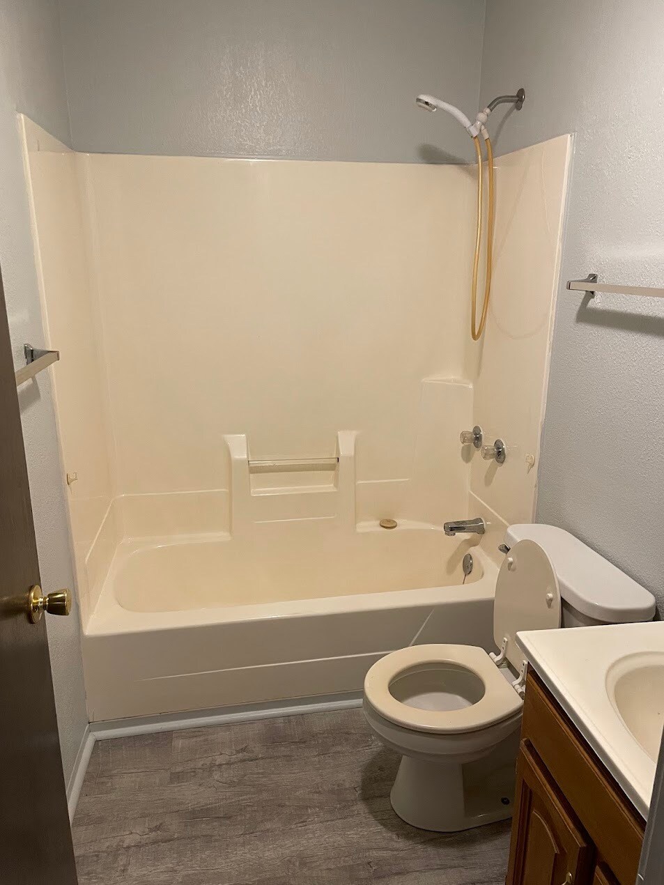 Apt G - 700 Brinton Ave