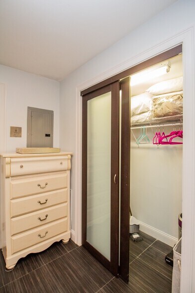 Building Photo - 22 Hancock St