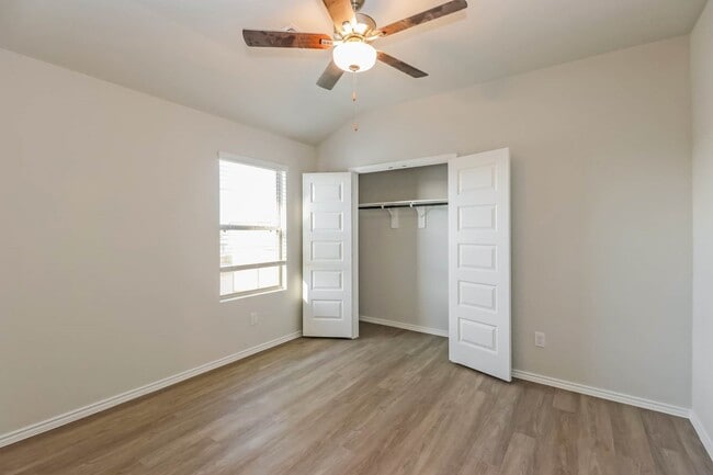 Building Photo - 24903 Nolana Ct