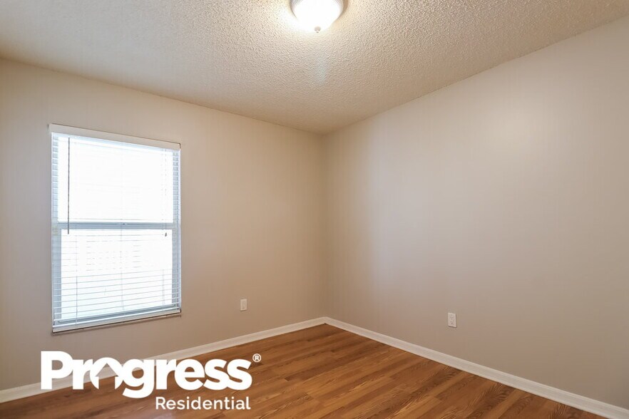 Building Photo - 6713 Summer Cove Dr