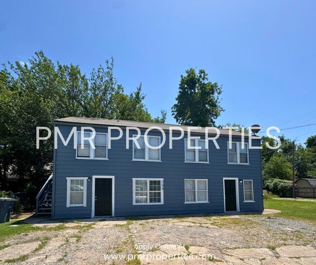 Primary Photo - 209 NW 6th St