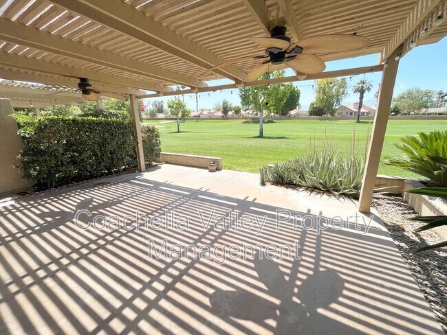 Building Photo - 41469 Woodhaven Dr W