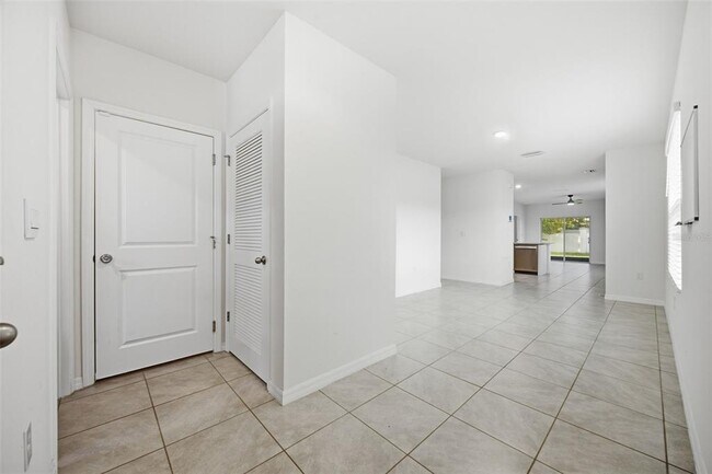 Building Photo - 34118 Jasper Stone Dr