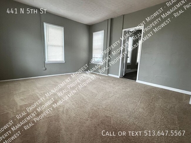 Building Photo - 441 N 5th St
