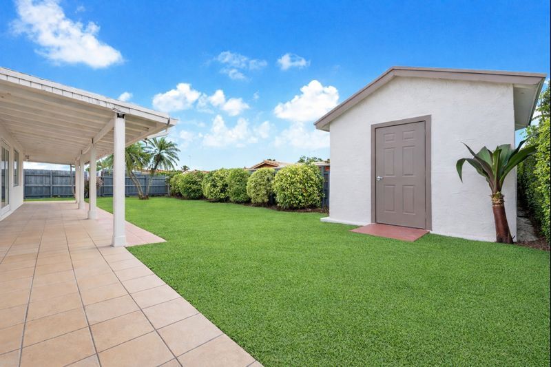 Building Photo - 8952 SW 10th Ter