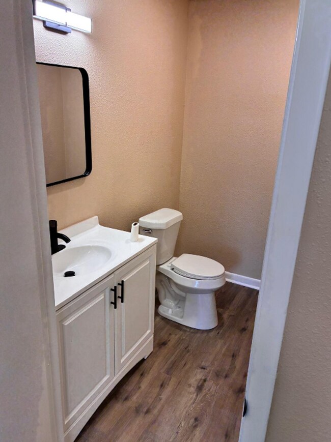 Building Photo - 3 Bed 1.5 Bath Rental Home in Prue - Move-in Ready