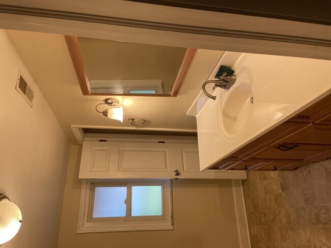 Building Photo - 235 E 2nd St