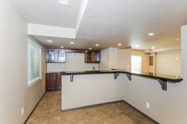 Building Photo - 13922 Hudson Way