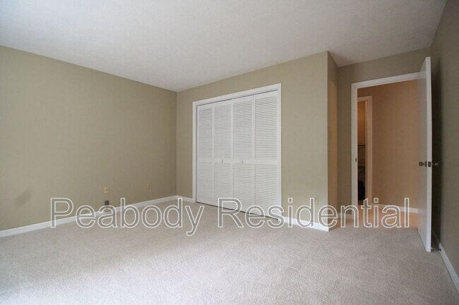 Building Photo - 10118 Oakton Terrace Rd