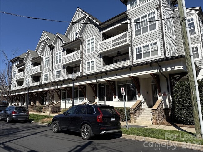 Building Photo - 301 E Tremont Ave