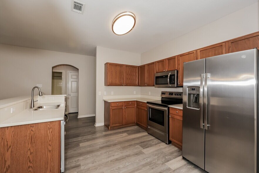 Building Photo - 1106 Longhorn Ln