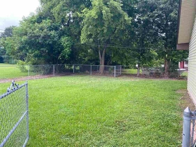 Building Photo - 249 Kibbe Ave