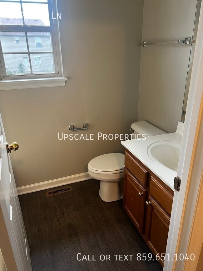 Building Photo - 307 Alex Ln