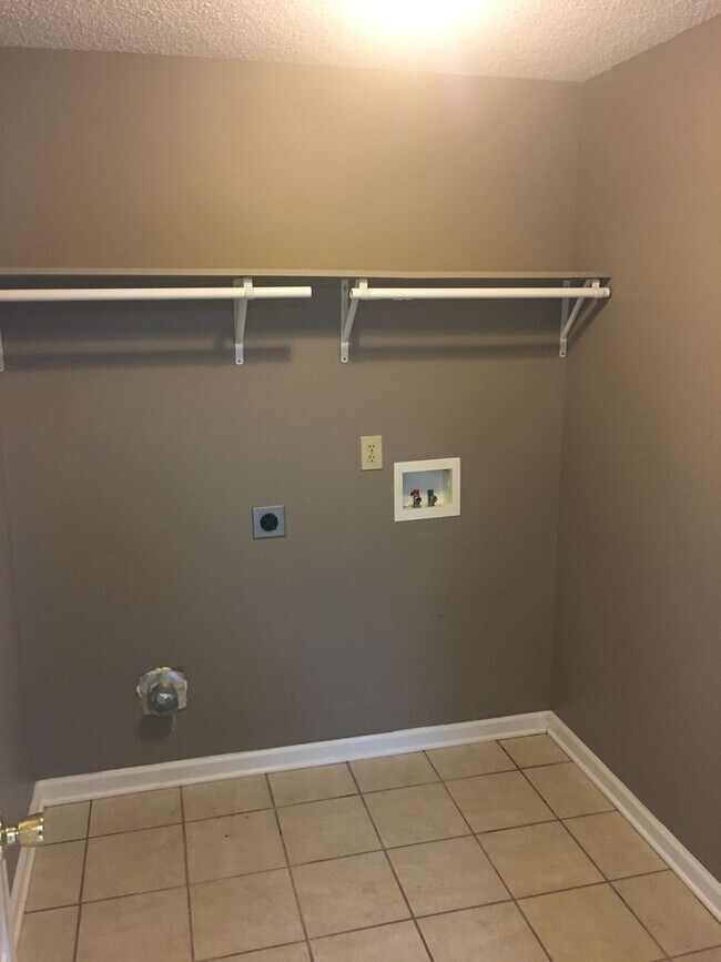 Building Photo - 69 Dodd Blvd SE