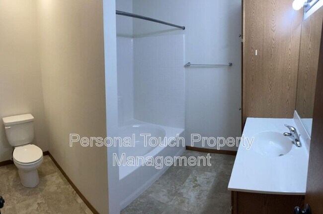 Building Photo - 2580 5th St W