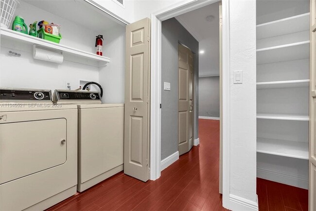 Building Photo - 8898 SW 62nd Terrace