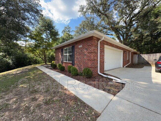 Building Photo - 6464 Outer Dr