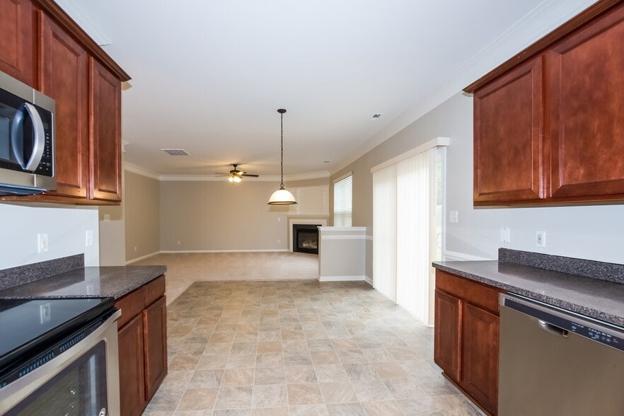 Building Photo - 3906 Herkimer Dr