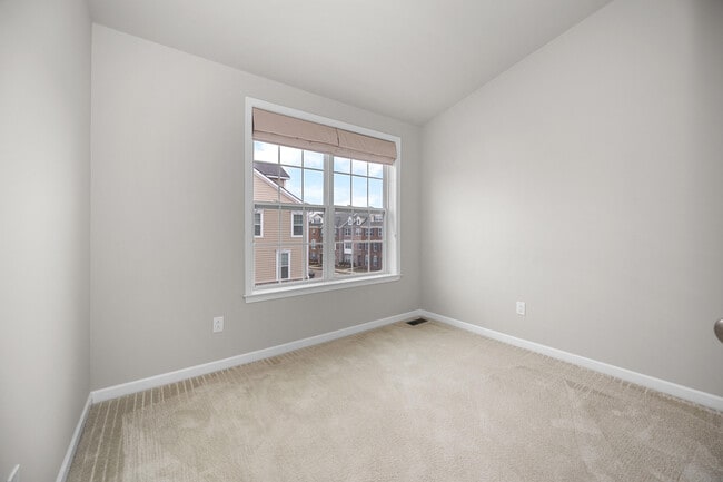 Building Photo - 2794 Ashcombe Dr.