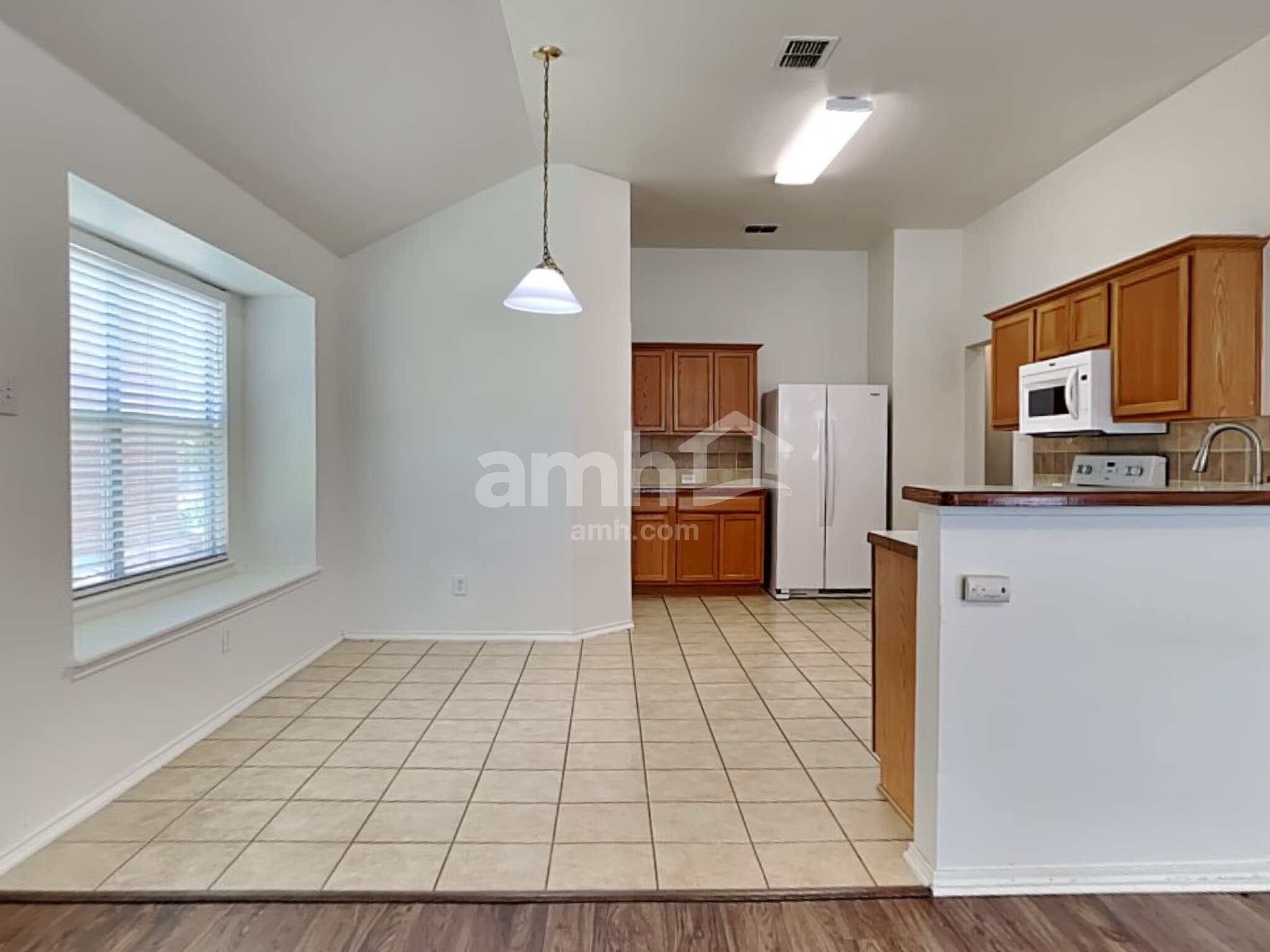 Building Photo - 2923 Tanglebrook Dr