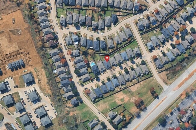 Building Photo - 10420 Devin Ln