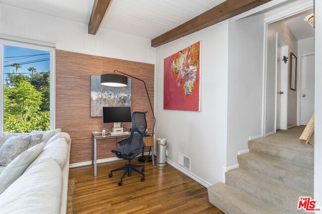 Building Photo - 2385 Sunset Heights Dr