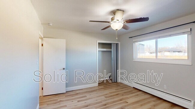 Building Photo - 434 Valley Hi Cir