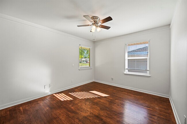 Building Photo - 4413 W 43rd St