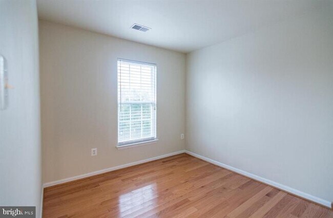 Building Photo - 10708 Croydon Ct