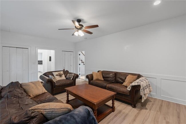 Building Photo - 4719 Brownstone Dr