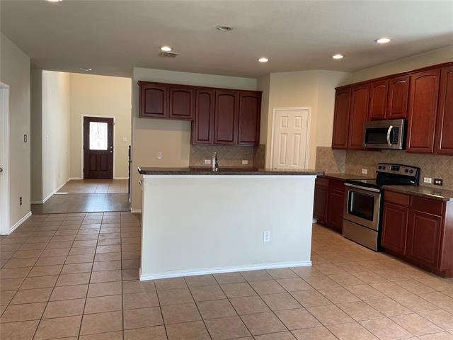 Building Photo - 1013 Camp Verde Dr
