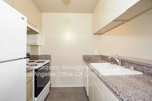 Building Photo - 8745 Delgany Ave