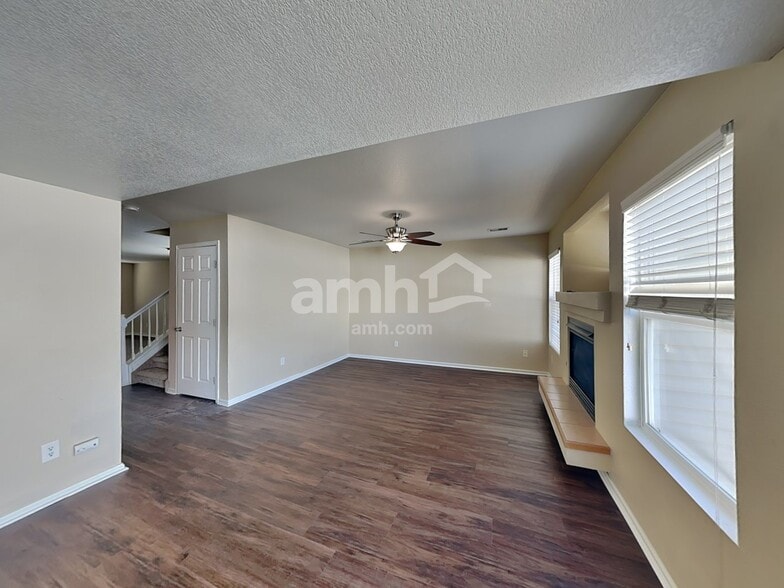 Building Photo - 21607 E 53rd Pl