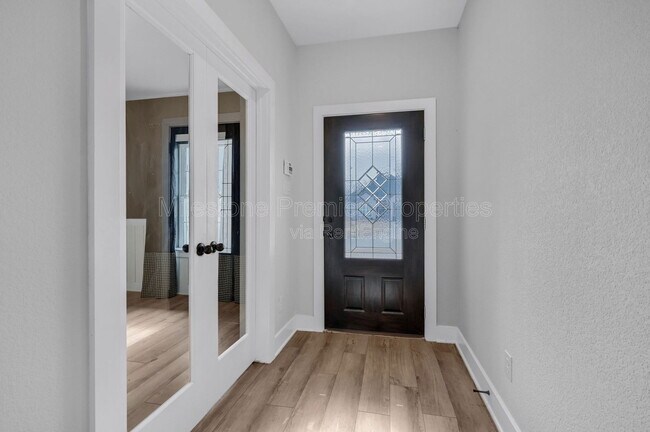 Building Photo - 1902 Aleia Cv