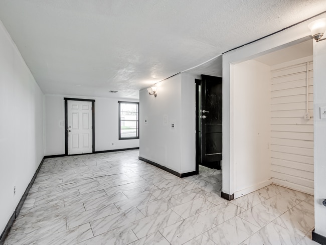 Building Photo - 5810 NW 41st St