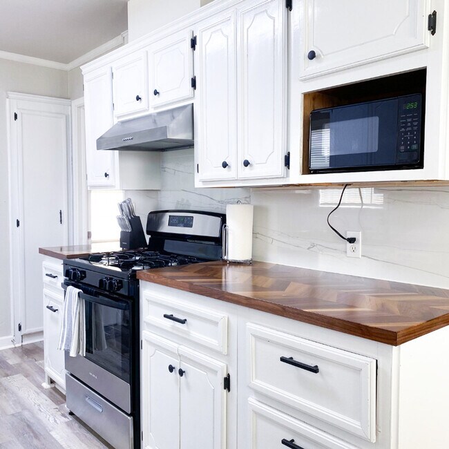 Building Photo - 1538 S 19th St