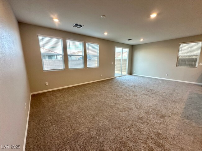 Building Photo - 6948 Wildhorse Crk St