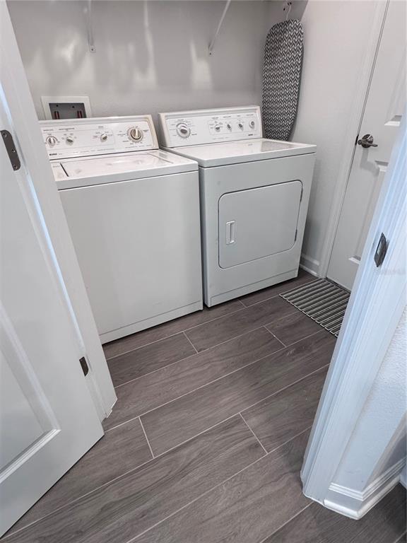 Building Photo - 5653 Wood Bridge Pl