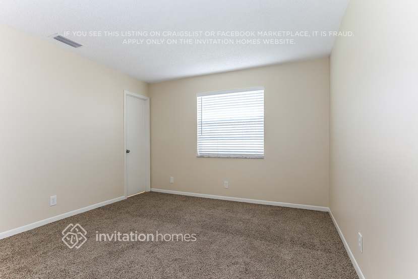 Building Photo - 4131 Ixora Ct S