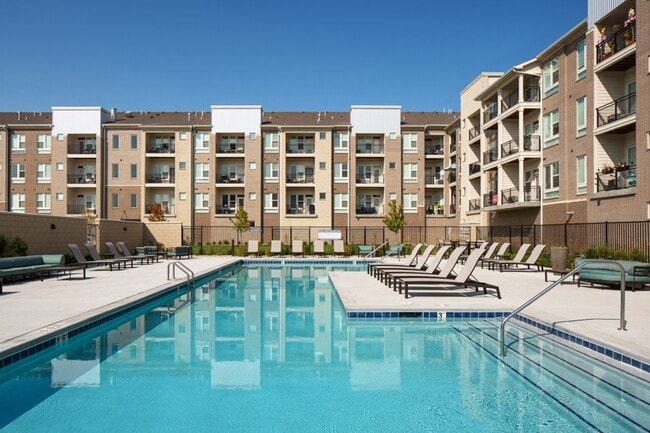 Building Photo - Broadmoor at Rivers Edge